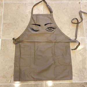 New hand painted washable tan adjustable apron😍